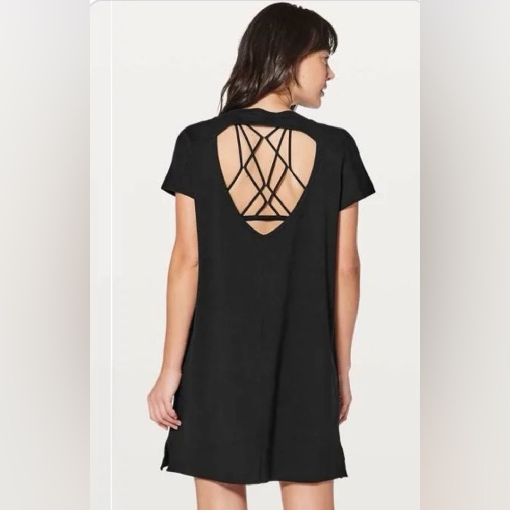 Lululemon day tripper dress, sz 8, worn a few times. Black